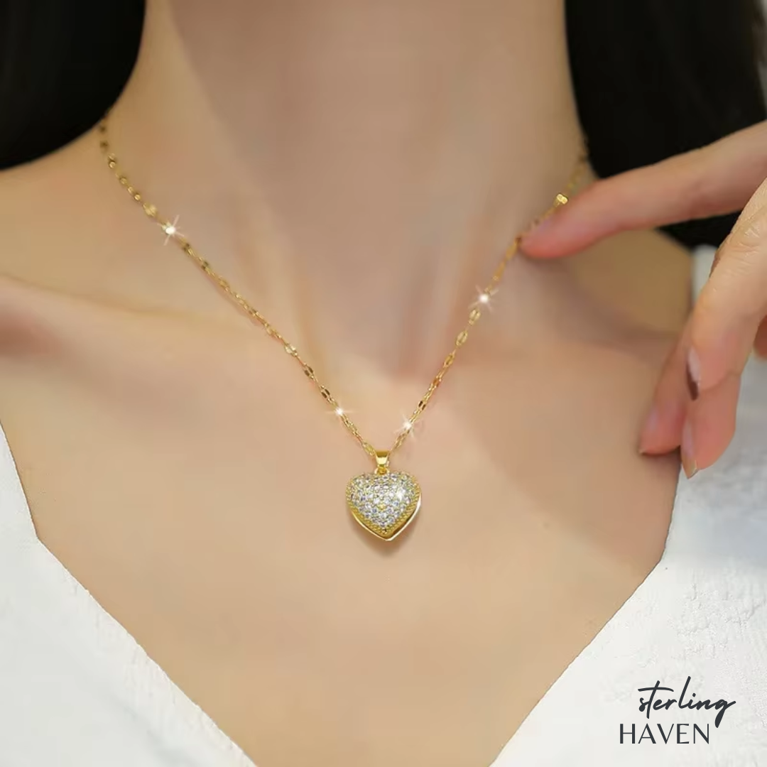 Luxury Heart Crystal Pendant Necklace for Women – Elegant Gold Love Heart Necklace Gift